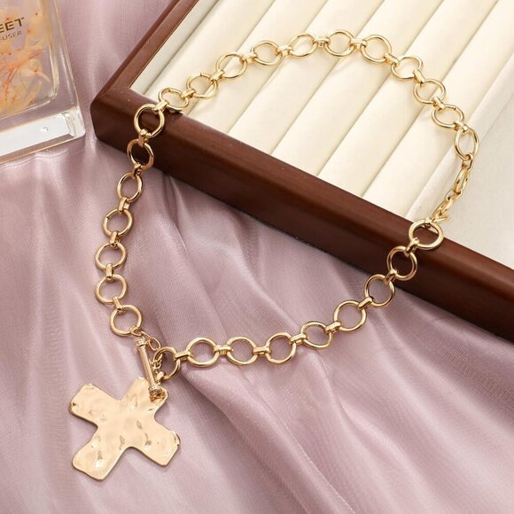 Chunky Statement Gold Hammered Bold Cross Necklace Thick Chain Vintage Chain Pen - Picture 3 of 6